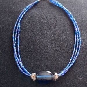 Vtg. Artisan 3 stand multicolor blue beads w a blue glass center w silver beads